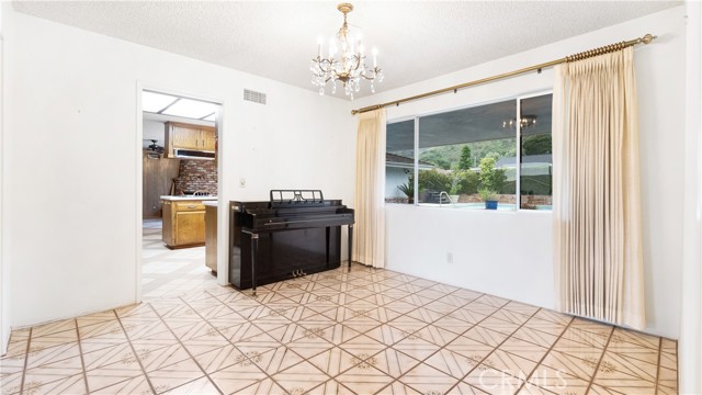 Detail Gallery Image 12 of 32 For 1257 Indian Springs Dr, Glendora,  CA 91741 - 5 Beds | 3 Baths