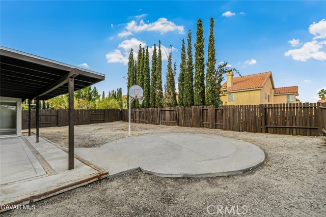 Detail Gallery Image 25 of 28 For 37649 Arlington Ct, Palmdale,  CA 93552 - 4 Beds | 3 Baths