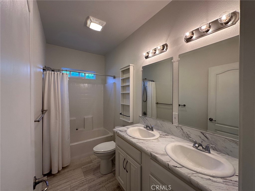 MLS #OC25227530 image #35