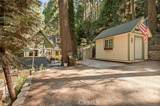 655 Cottage Grove Drive, Lake Arrowhead, CA 92352