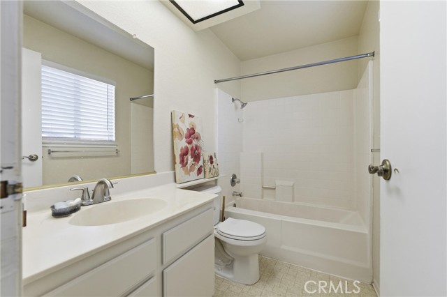 Detail Gallery Image 12 of 24 For 3545 Casamia, Palmdale,  CA 93550 - 4 Beds | 2 Baths