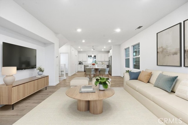 Detail Gallery Image 3 of 28 For 2520 Bombay St, South El Monte,  CA 91733 - 4 Beds | 3/1 Baths