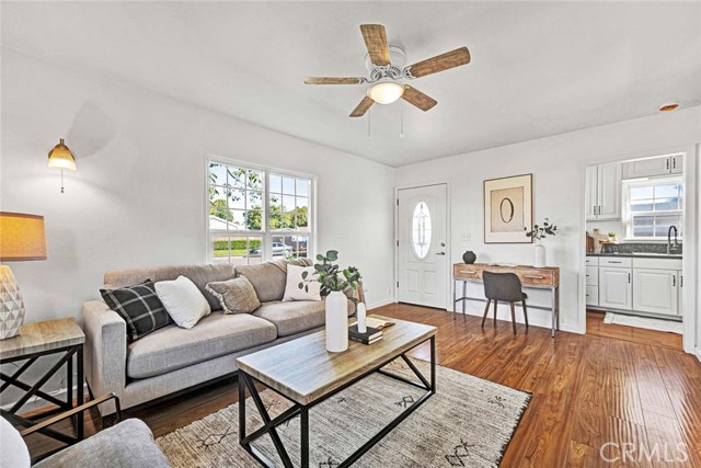 Detail Gallery Image 5 of 14 For 3004 E Pearl Ave, Orange,  CA 92869 - 1 Beds | 1 Baths