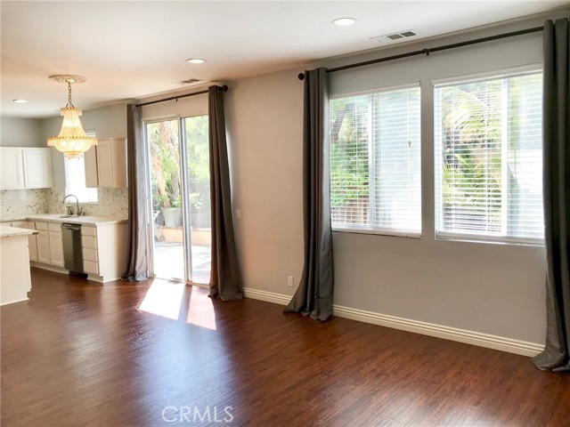 Detail Gallery Image 2 of 8 For 15 Brookhollow, Irvine,  CA 92602 - 3 Beds | 2/1 Baths