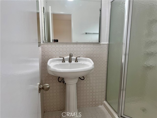 Detail Gallery Image 15 of 18 For 1682 W Cindy Ln #B,  Anaheim,  CA 92802 - 2 Beds | 2 Baths
