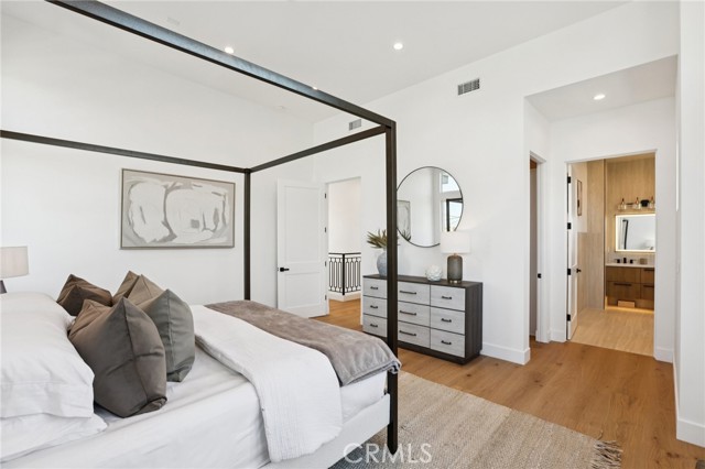 Detail Gallery Image 25 of 52 For 1914 Belmont Ln a,  Redondo Beach,  CA 90278 - 4 Beds | 3/1 Baths