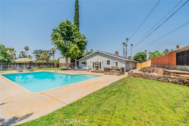 306 Felisa Court, Redlands CA: https://media.crmls.org/medias/9c254477-ff4d-445b-a6a1-f56fcb017cf3.jpg