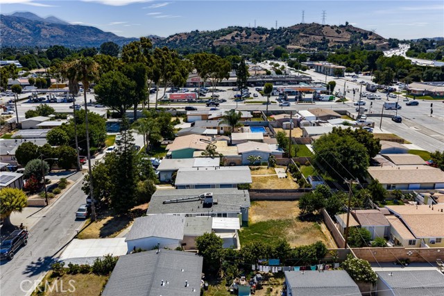 610 W Glen Lyn Drive, Glendora CA: https://media.crmls.org/medias/9c2547ea-050b-4b70-a741-95dea67a1fef.jpg