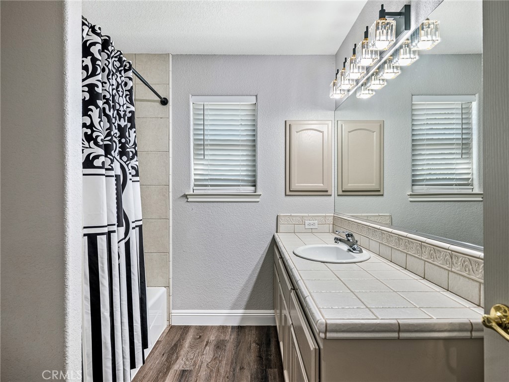 https://media.crmls.org/medias/9c25b658-20bb-4302-a9f9-ef43f5b3ee71.jpg?preset=X-Large
