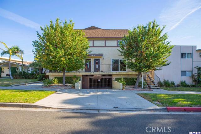 468 E Verdugo Avenue G Burbank, California Welcome to this prime Burbank two story townhouse with 1200 square feet of living space and a balcony! This Verdugo Oaks Complex is a 8 unit building conveniently located near the 5, 134/101 freeways, Warner Brother Studios, Disney Studios and NBC/Universal Studios. This complex is near Miller Elementary School, parks, Trader Joes and Ovrum Community Center. This unit has been newly remodeled with new stainless steel dishwasher, hood and kitchen sink! New kitchen and bathroom cabinets, new porcelain tiles in kitchen and bathroom floors, new quartz counter tops in kitchen and bathroom, beautiful laminate flooring downstairs, upstairs and stairs. Stairs feature beautiful rod iron railings. Brand new water heater. Washer/dryer hookup available inside the unit. HOA includes trash, water, gardening and two underground parking spots. Pets 10 lbs and under are allowed.