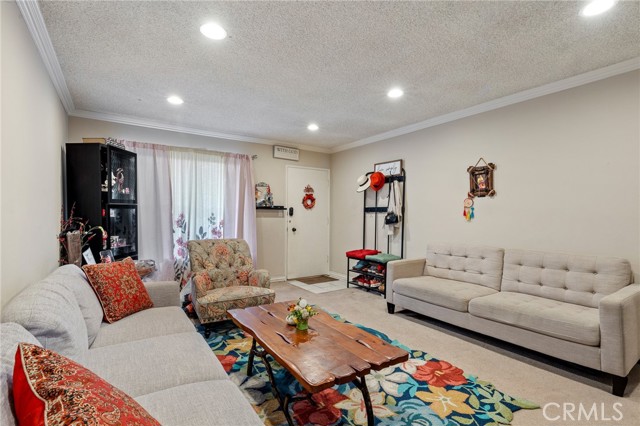 Detail Gallery Image 4 of 34 For 330 N Howard St #201,  Glendale,  CA 91206 - 2 Beds | 1 Baths
