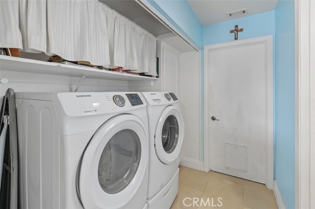 Detail Gallery Image 14 of 38 For 30249 Point Marina Dr, Canyon Lake,  CA 92587 - 3 Beds | 2/1 Baths