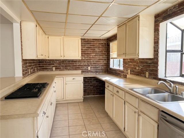 6933 Lime photo 16