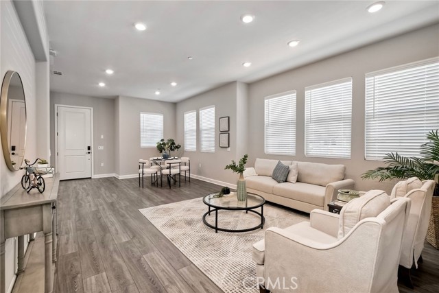 1097 Delpy View, Vista CA: https://media.crmls.org/medias/9c27e93c-d19d-41ce-a2b1-601450a99575.jpg