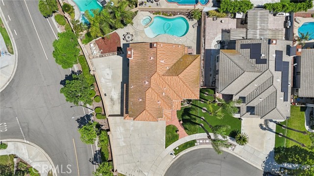6586 Manzanita Court, Chino CA: https://media.crmls.org/medias/9c283027-c821-4bd9-8f08-d15977db4e33.jpg