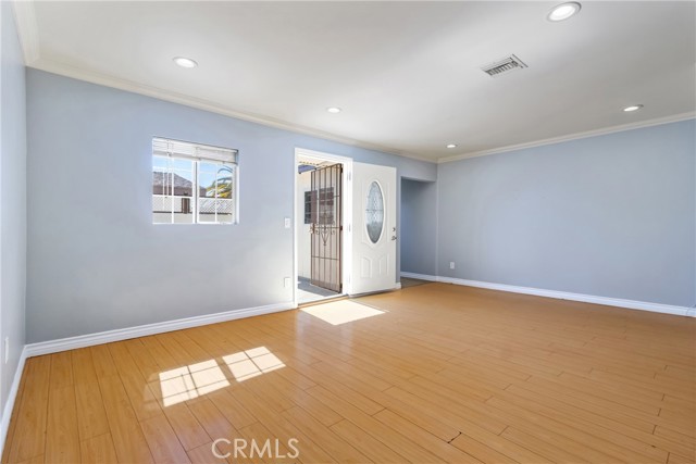 Detail Gallery Image 4 of 13 For 12008 Ratner, North Hollywood,  CA 91605 - 2 Beds | 1 Baths