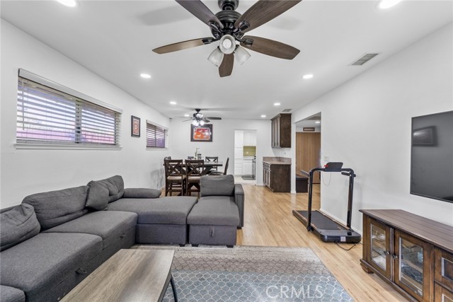 3225 Topaz Lane, Fullerton CA: https://media.crmls.org/medias/9c29dad7-e1f6-4446-8989-552dd6c39828.jpg