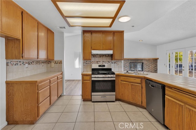 Detail Gallery Image 16 of 45 For 18037 Mondamon, Apple Valley,  CA 92307 - 3 Beds | 2 Baths