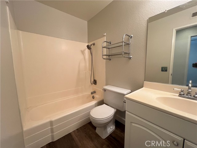 7924 E Woodsboro Avenue, Anaheim CA: https://media.crmls.org/medias/9c2a5777-453d-4392-8ae3-ac342db5c13c.jpg