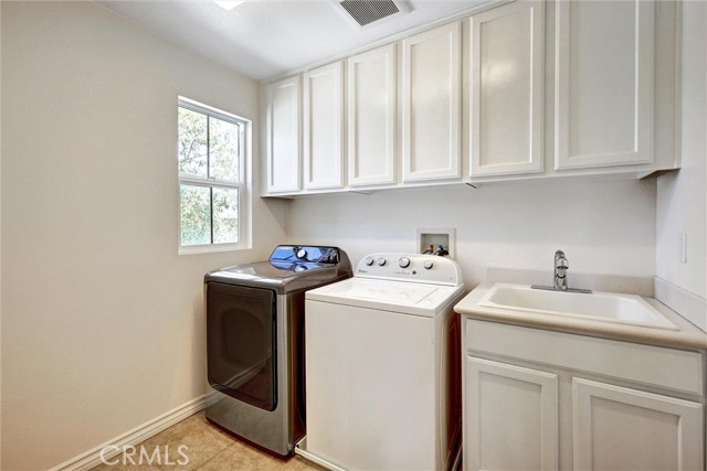 34229 Toyon Court, Lake Elsinore CA: https://media.crmls.org/medias/9c2ab3ce-e4c3-4cdc-a2ae-9bfc2377d473.jpg