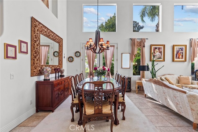 22440 Skylake Place, Saugus CA: https://media.crmls.org/medias/9c2b49f0-b6b4-4ce7-8c5b-fb75592d0bd9.jpg