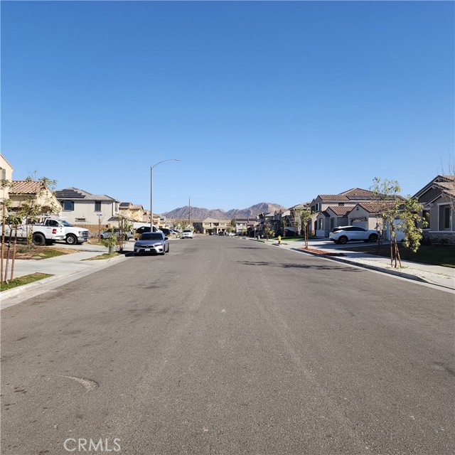 Detail Gallery Image 34 of 34 For 802 Sawgrass St, Perris,  CA 92571 - 5 Beds | 3/1 Baths