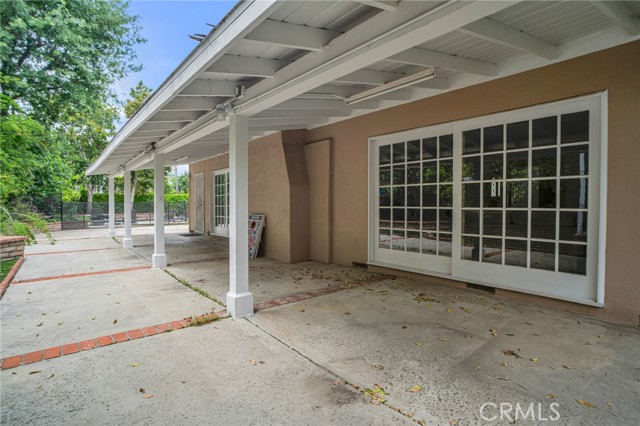 Detail Gallery Image 38 of 39 For 19710 Henshaw St, Woodland Hills,  CA 91364 - 4 Beds | 4 Baths