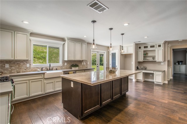 Detail Gallery Image 11 of 30 For 12401 Windsor Dr, Yucaipa,  CA 92399 - 3 Beds | 2 Baths