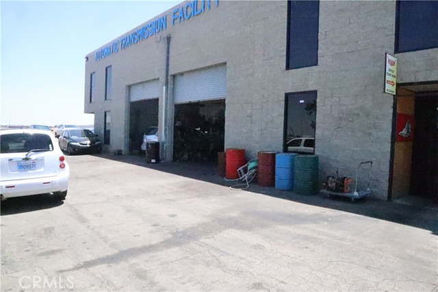 38950 30th E Street, Palmdale CA: https://media.crmls.org/medias/9c2d4800-c658-494a-a1f6-ed681c6ff220.jpg