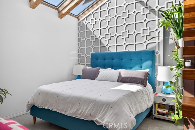 Detail Gallery Image 28 of 62 For 219 Colton, Newport Beach,  CA 92663 - 4 Beds | 3 Baths