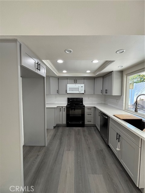 Detail Gallery Image 4 of 15 For 9840 Mcnicholl, Riverside,  CA 92503 - 4 Beds | 2 Baths