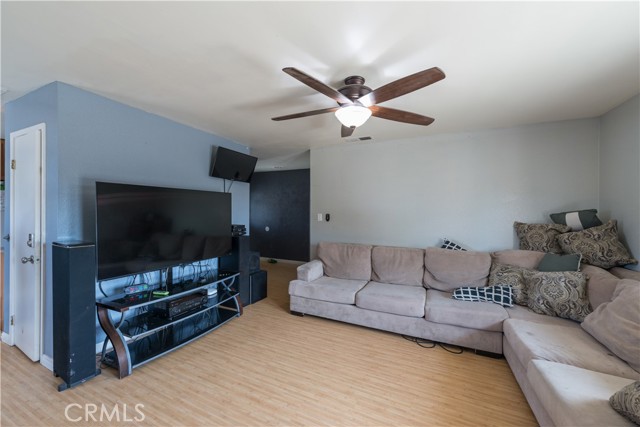 Detail Gallery Image 6 of 17 For 538 Milky Way, –,  CA 93436 - 3 Beds | 2 Baths