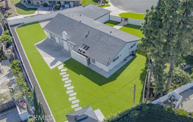 Detail Gallery Image 3 of 23 For 17965 Wellington, Tustin,  CA 92780 - 3 Beds | 2 Baths