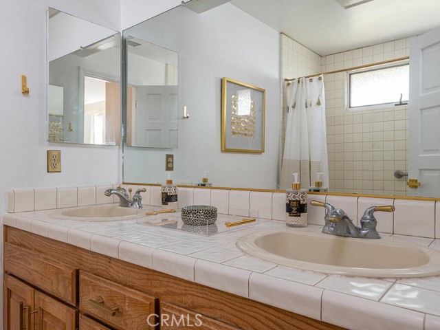 Detail Gallery Image 56 of 74 For 7790 Airport Rd, Paso Robles,  CA 93446 - 6 Beds | 5/2 Baths