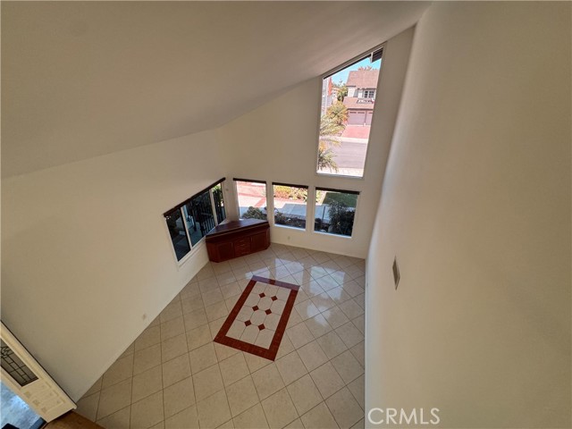 21041 Shaw Lane, Huntington Beach CA: https://media.crmls.org/medias/9c30dba8-59cc-439c-8cde-8acacc1806ec.jpg
