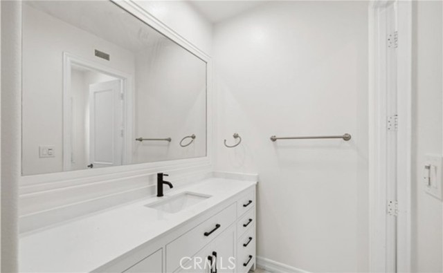31 Prairie, Irvine CA: https://media.crmls.org/medias/9c30efad-d968-4ccf-aa19-6d4fe5a00f48.jpg