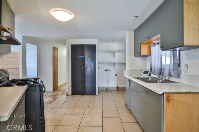 Detail Gallery Image 10 of 30 For 1855 E Riverside Dr #155,  Ontario,  CA 91761 - 4 Beds | 2 Baths