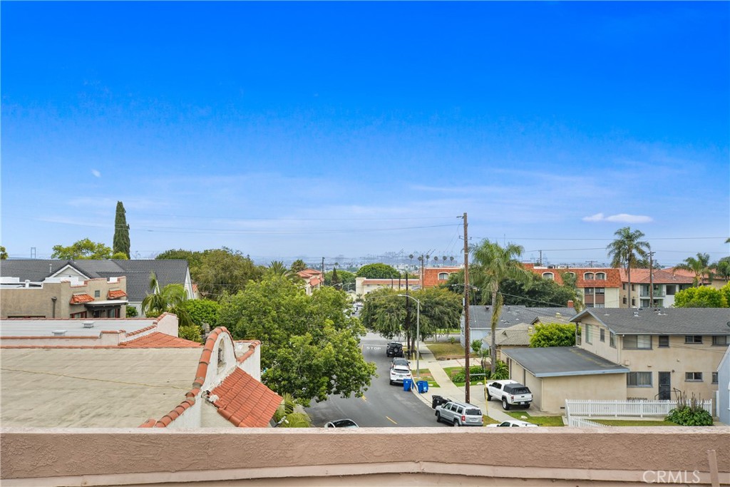 https://media.crmls.org/medias/9c31cd0e-c5d9-4eaf-b108-35a2e1d680b4.jpg?preset=X-Large