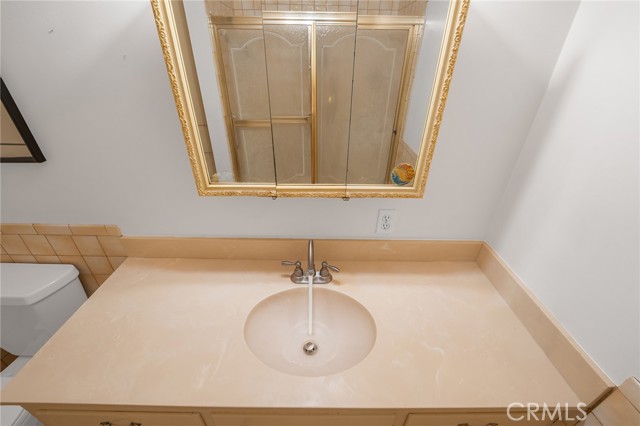 Detail Gallery Image 16 of 28 For 563 S Grove Ave, Anaheim,  CA 92805 - 3 Beds | 2 Baths