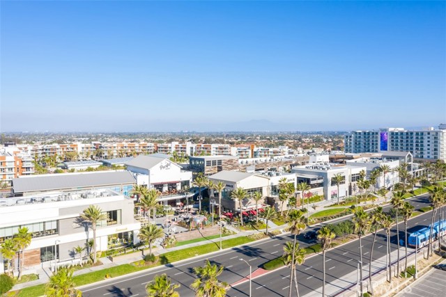 Detail Gallery Image 35 of 37 For 200 Pacific Coast Hwy #320,  Huntington Beach,  CA 92648 - 2 Beds | 2 Baths