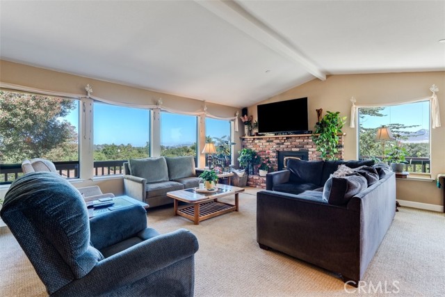 Detail Gallery Image 6 of 47 For 1960 Andre Ave, Los Osos,  CA 93402 - 3 Beds | 3 Baths