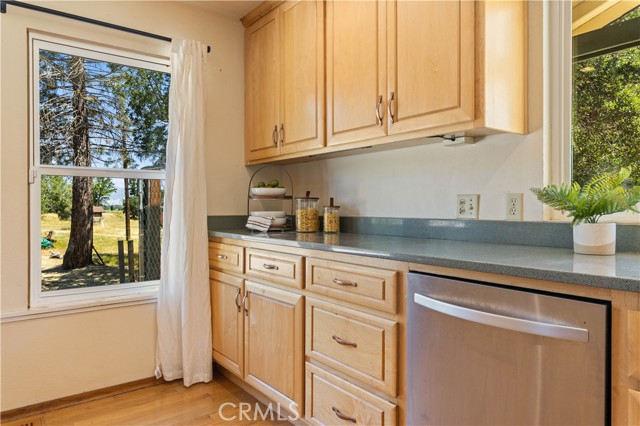 Detail Gallery Image 12 of 65 For 4962 Gaddy Ln, Kelseyville,  CA 95451 - 3 Beds | 2/1 Baths