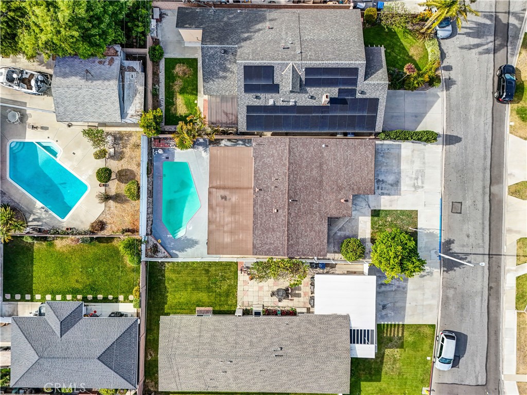 https://media.crmls.org/medias/9c32cee6-82b8-4b74-90e7-d24f40c8716e.jpg?preset=X-Large