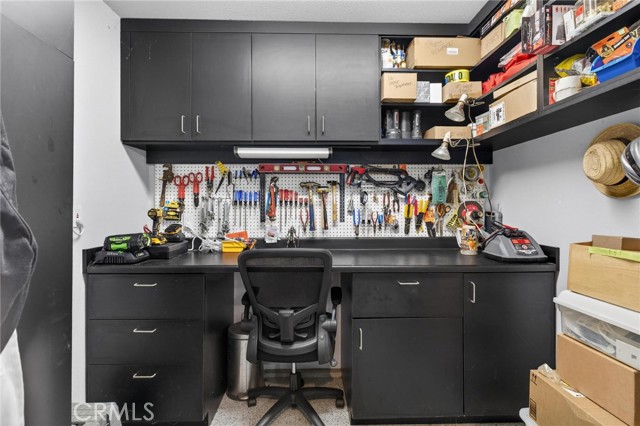 Image 38 of 75 For 1001 4th  