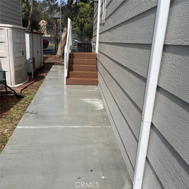 Detail Gallery Image 18 of 22 For 1930 Stewart St #X-7,  Santa Monica,  CA 90404 - 1 Beds | 1/1 Baths