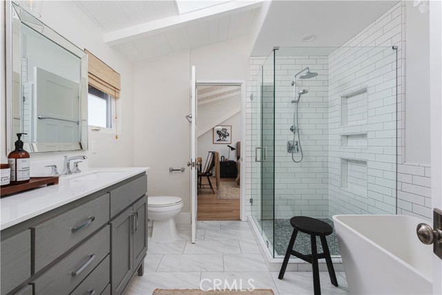 Detail Gallery Image 18 of 27 For 1136 Highland, Newport Beach,  CA 92660 - 4 Beds | 2/1 Baths