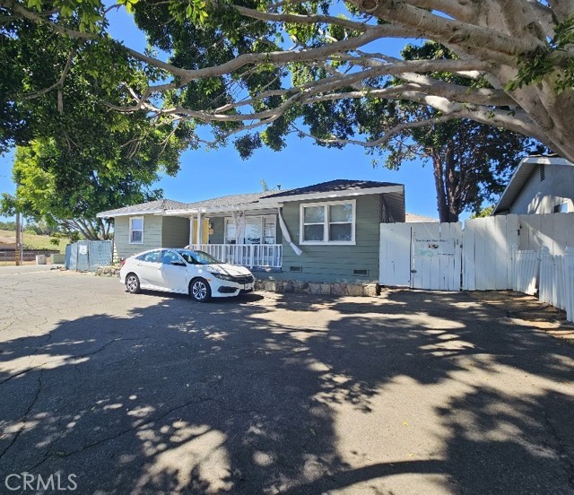 535 W Fig, Fallbrook CA: https://media.crmls.org/medias/9c34f65f-c4d8-4fbb-8111-078da4e381ef.jpg