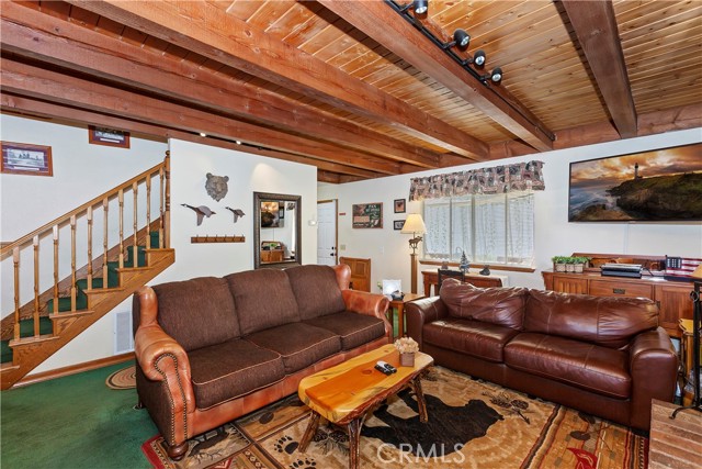 Detail Gallery Image 7 of 22 For 42751 Peregrine Ave, Big Bear Lake,  CA 92315 - 3 Beds | 2 Baths