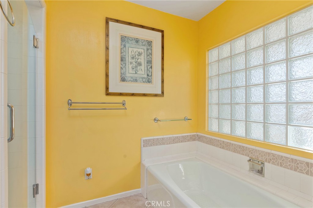 MLS #OC25261048 image #31