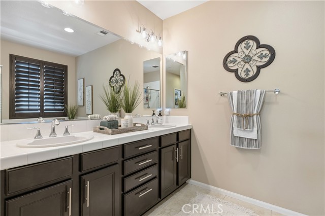 Detail Gallery Image 25 of 43 For 24903 Shadow Ridge Ct, Valencia,  CA 91354 - 4 Beds | 3/1 Baths